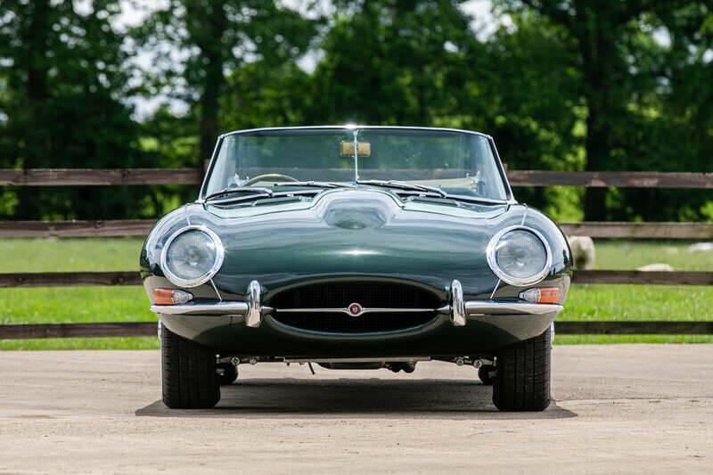 Image 6/36 de Jaguar E-Type (1967)