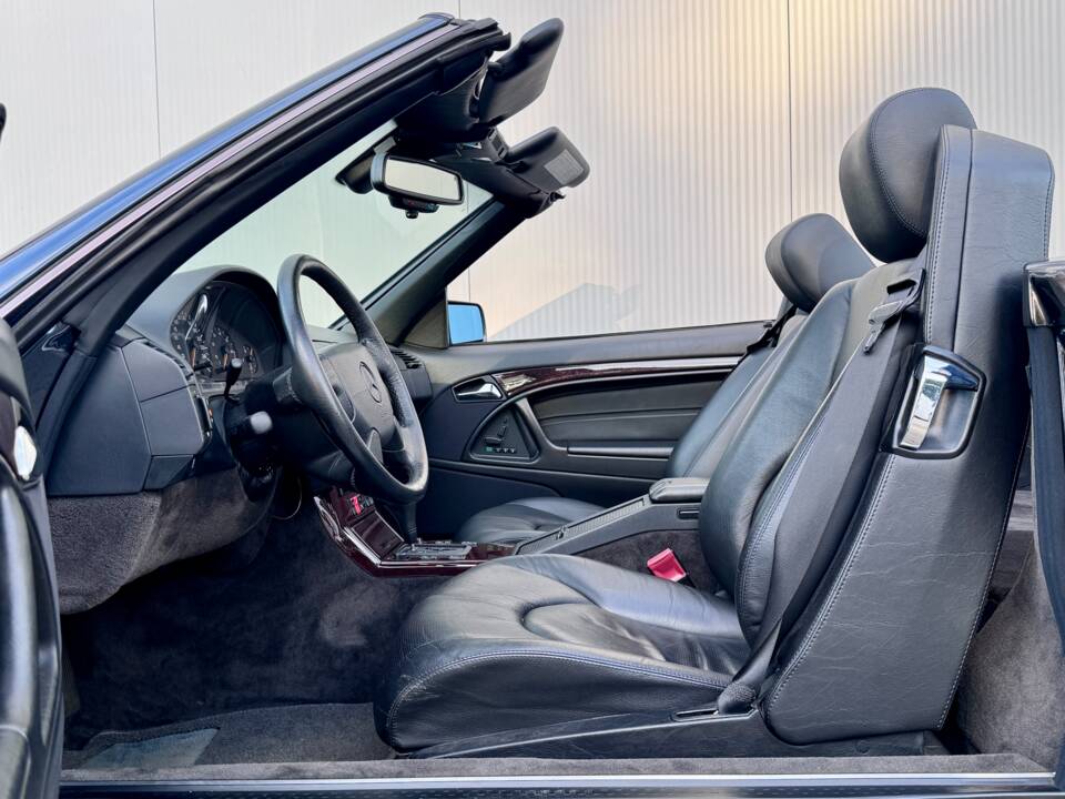 Image 8/49 de Mercedes-Benz SL 500 (1997)