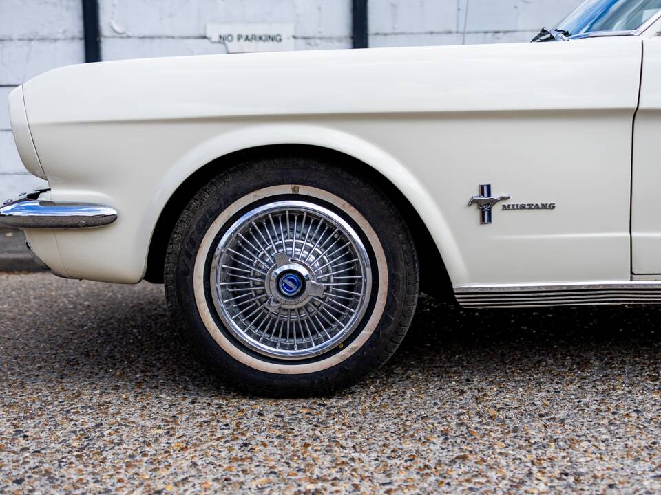 Image 33/50 of Ford Mustang 200 (1966)