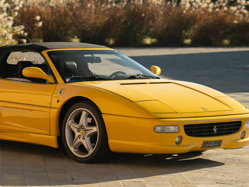 Bild 16/44 von Ferrari F 355 Spider (1998)