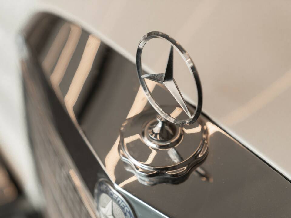 Image 16/34 of Mercedes-Benz 300 SEL 3.5 (1971)