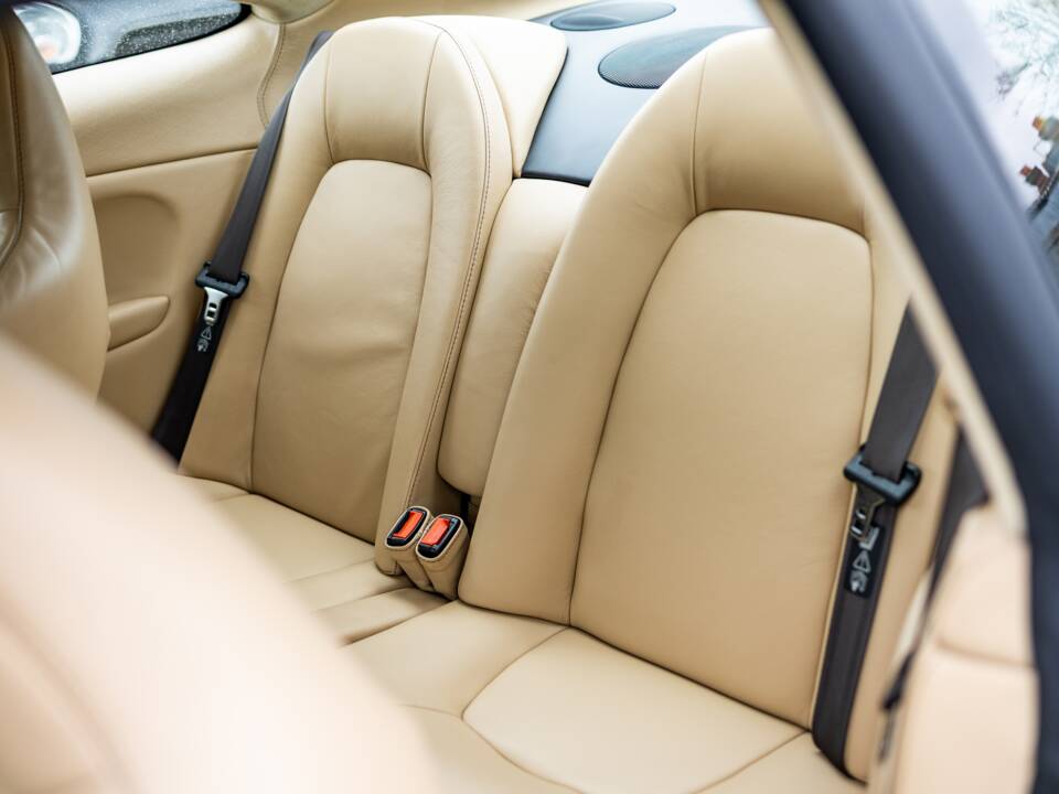 Afbeelding 35/50 van Aston Martin V12 Vanquish S (2007)