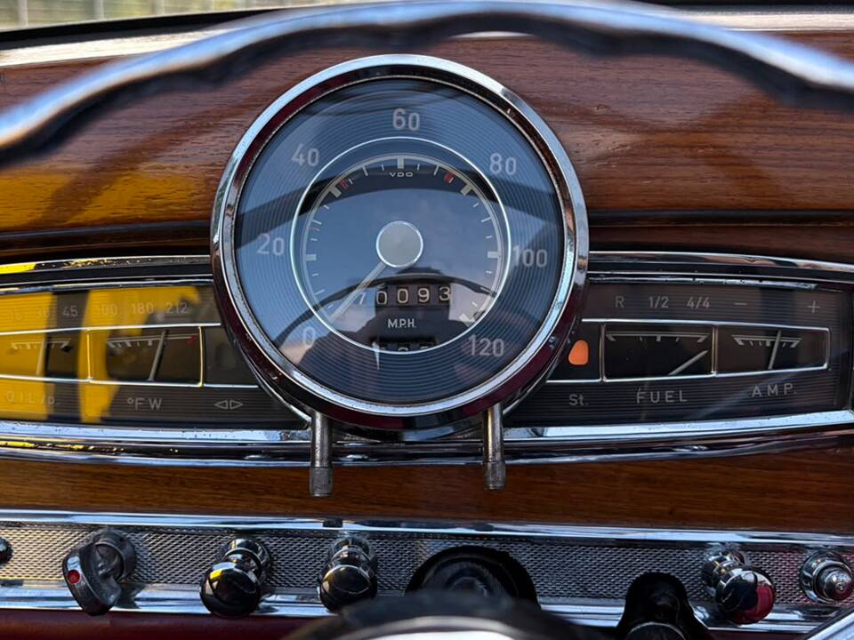 Bild 24/29 von Mercedes-Benz 300 S Roadster (1953)