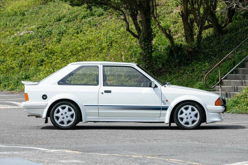Image 5/33 de Ford Escort turbo RS (1986)