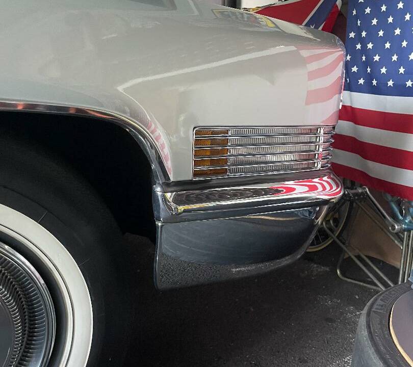 Image 16/51 de Cadillac Sedan DeVille (1970)