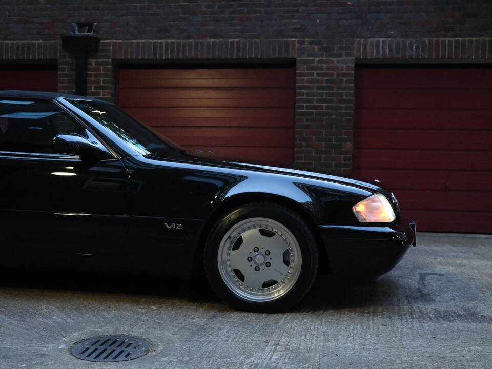 Image 86/100 of Mercedes-Benz SL 600 (1998)