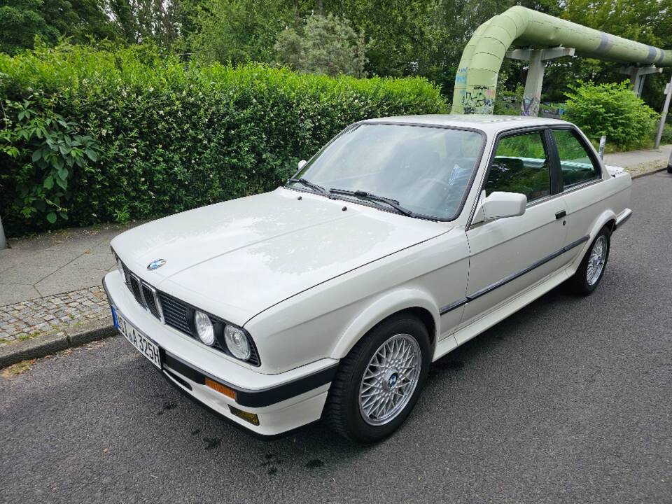 Bild 1/15 von BMW 325ix (1990)