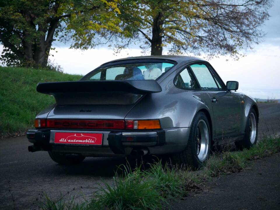 Image 13/34 de Porsche 911 Turbo 3.3 (1981)