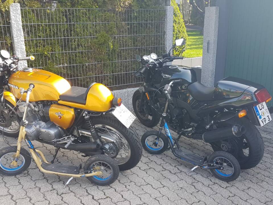 Immagine 3/6 di Triumph Speed Triple (1995)