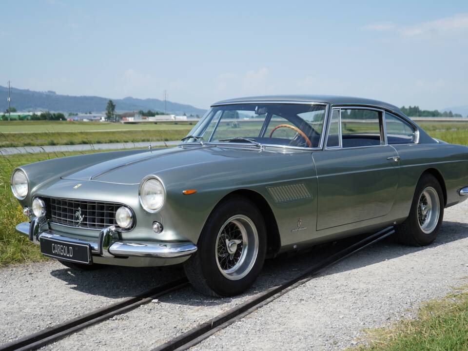 Afbeelding 17/72 van Ferrari 250 GTE (1962)