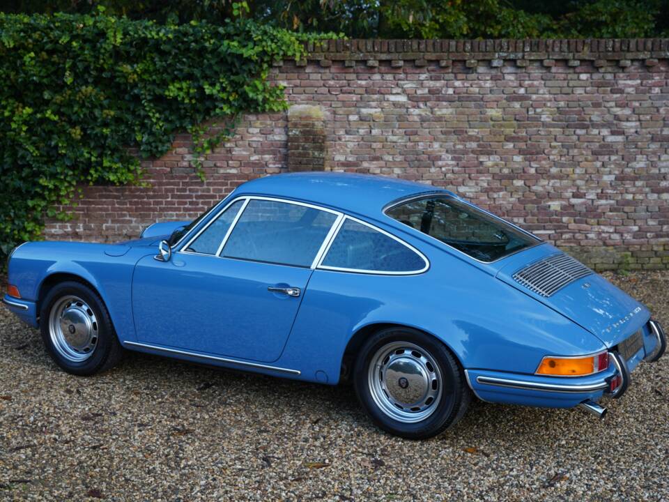 Image 31/50 of Porsche 912 (1969)