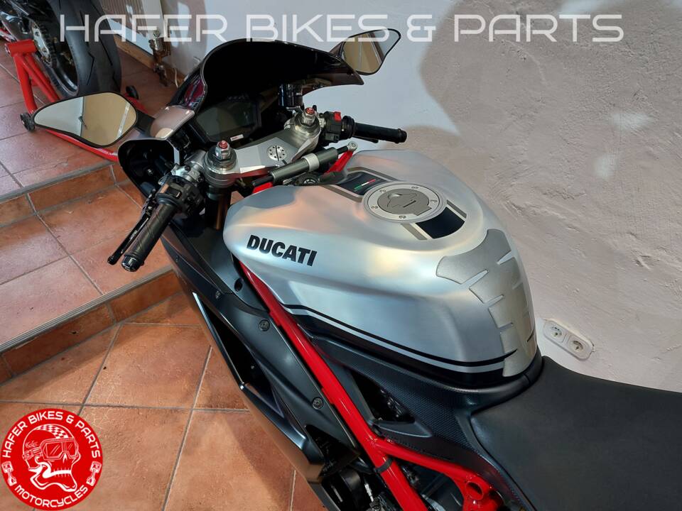 Imagen 37/55 de Ducati DUMMY (2010)