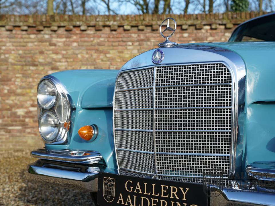 Image 14/50 de Mercedes-Benz 250 SE (1967)