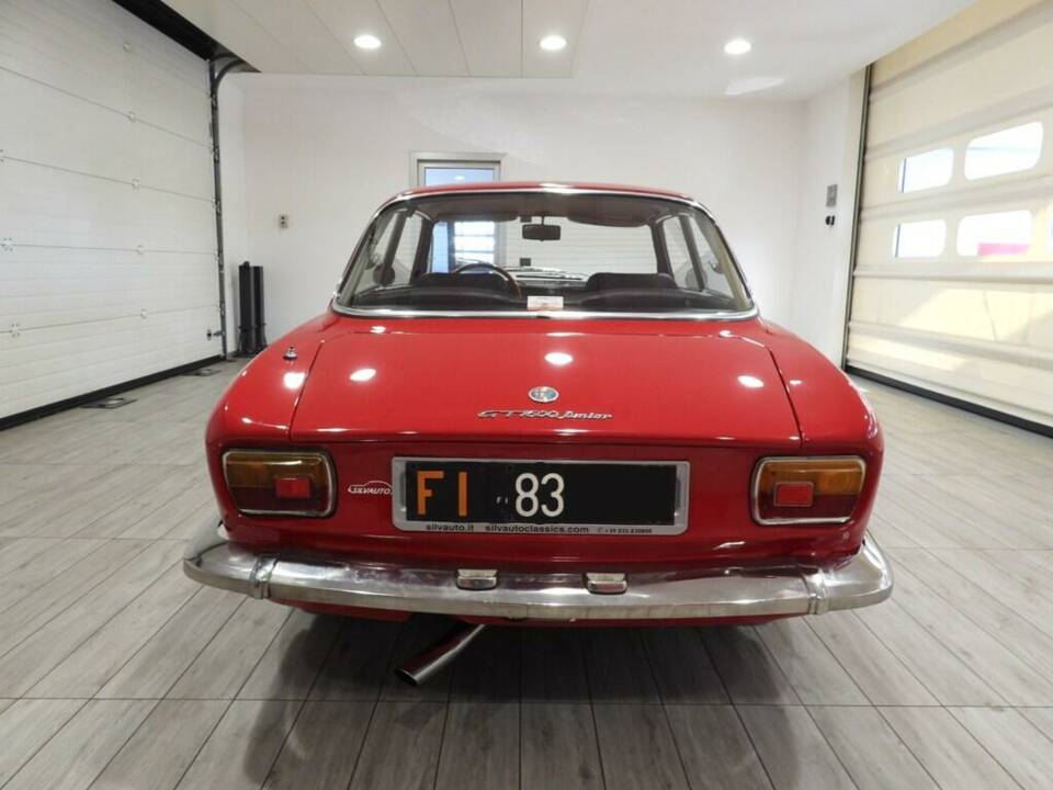 Image 3/10 of Alfa Romeo Giulia 1600 GT Junior (1975)