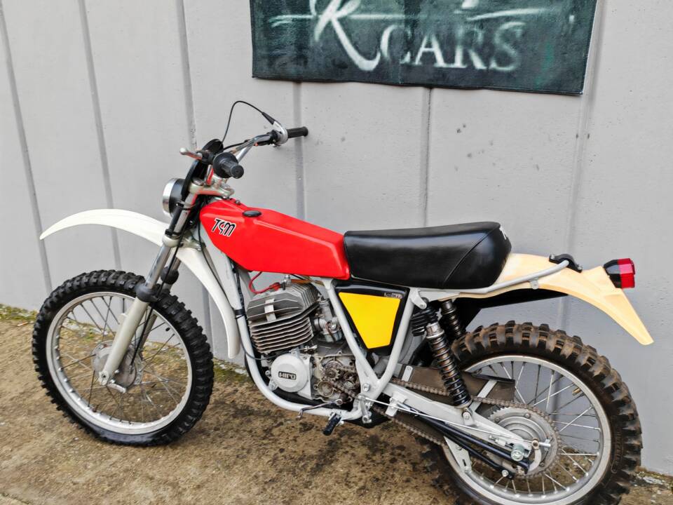 Immagine 9/9 di TGM DUMMY (1975)