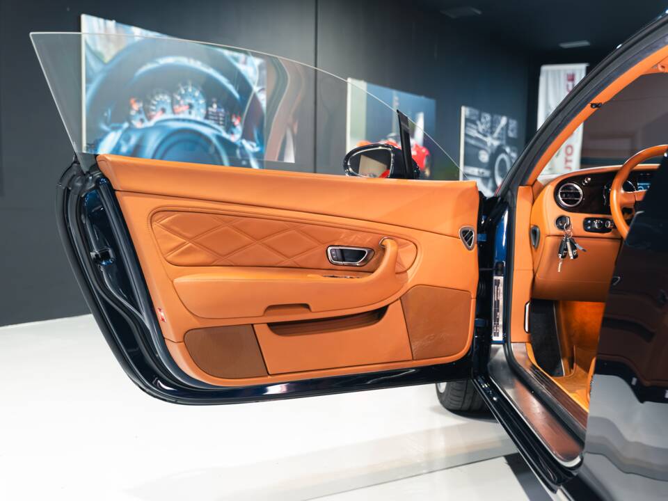 Bild 25/37 von Bentley Continental GT (2005)