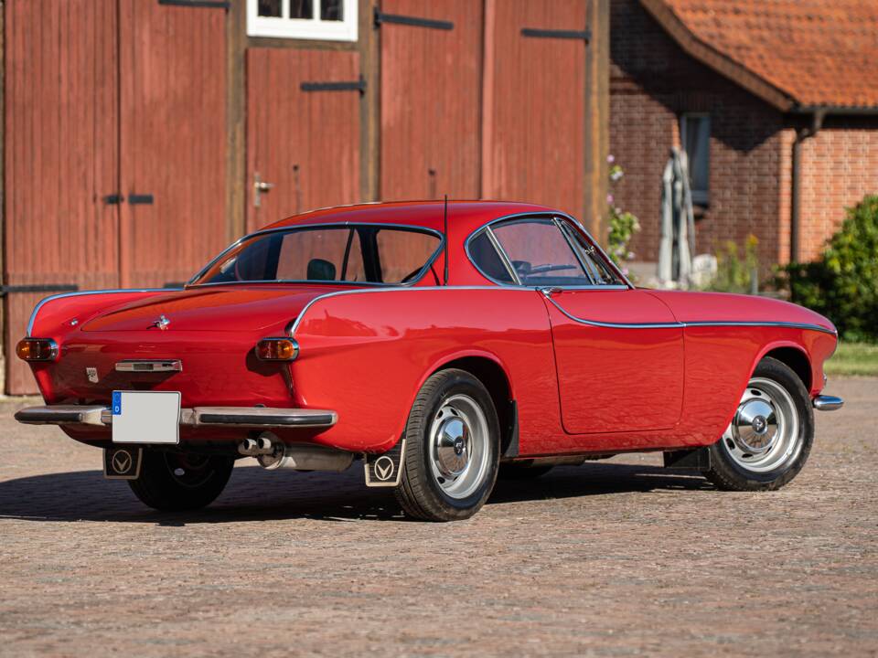 Image 13/59 de Volvo 1800 S (1964)