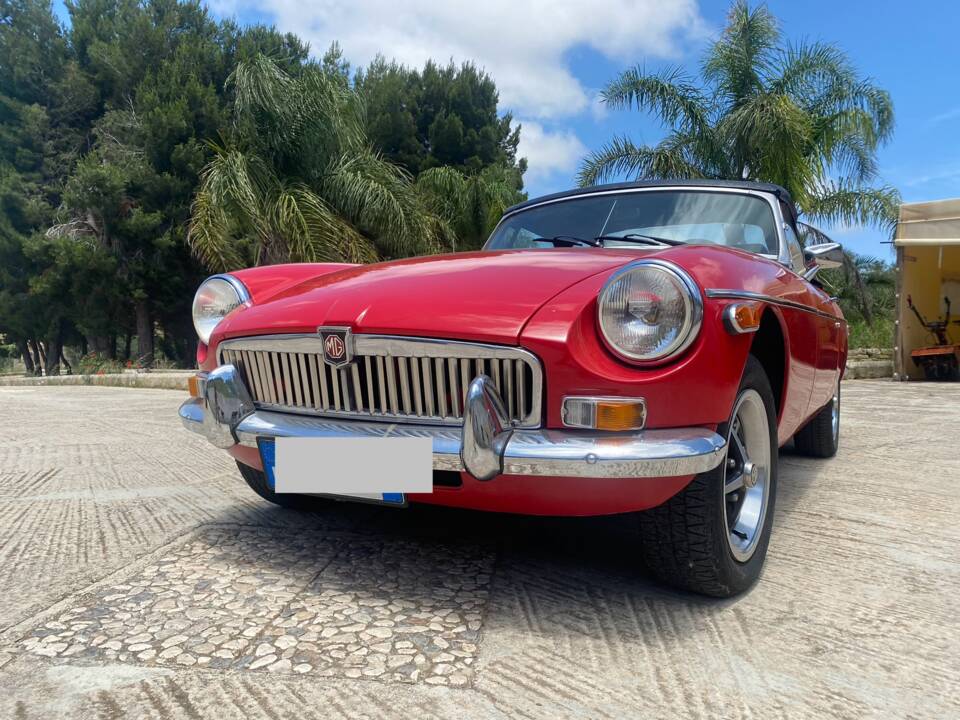 Immagine 4/66 di MG MGB (1977)