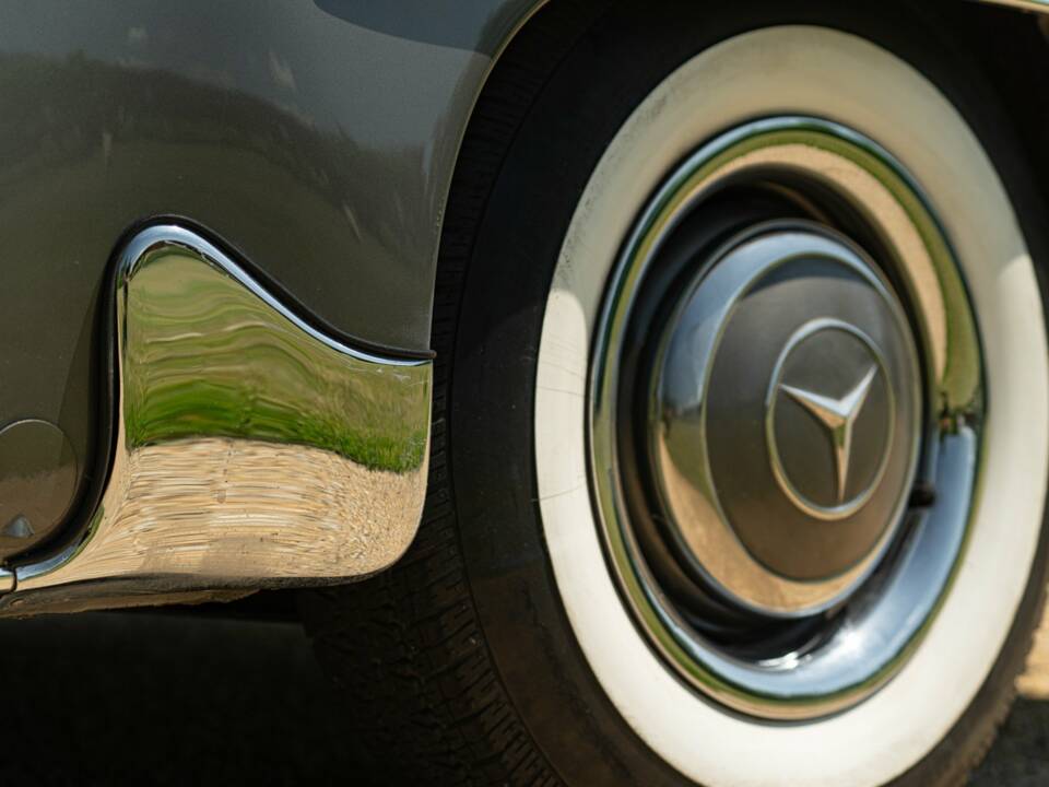 Imagen 25/50 de Mercedes-Benz 190 SL (1962)