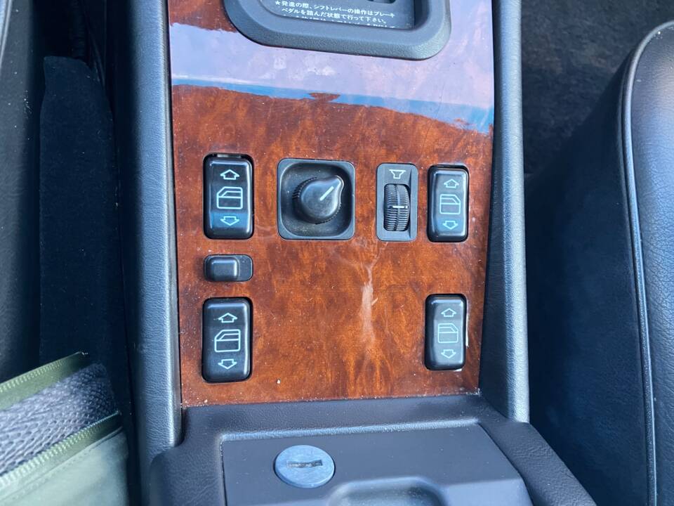 Immagine 19/44 di Mercedes-Benz E 500 (1993)