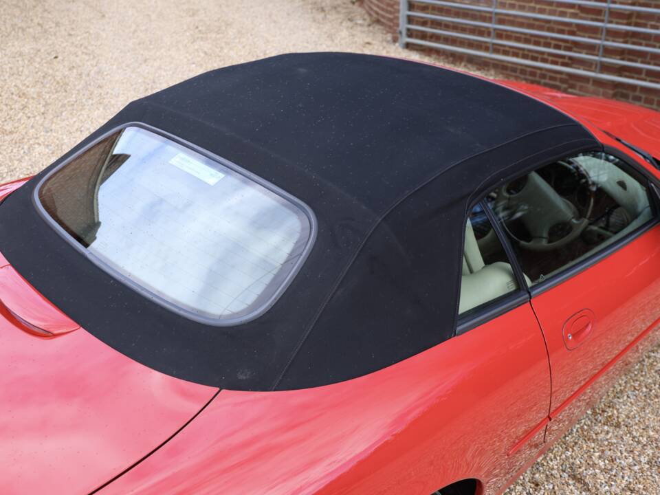 Image 37/50 de Jaguar XKR (2000)