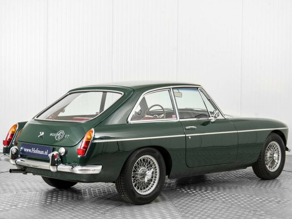 Image 2/50 de MG MGB GT (1966)