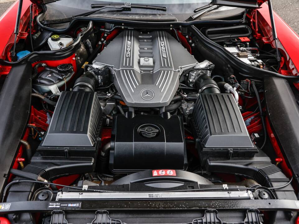 Image 23/40 of Mercedes-Benz SLS AMG Roadster (2011)