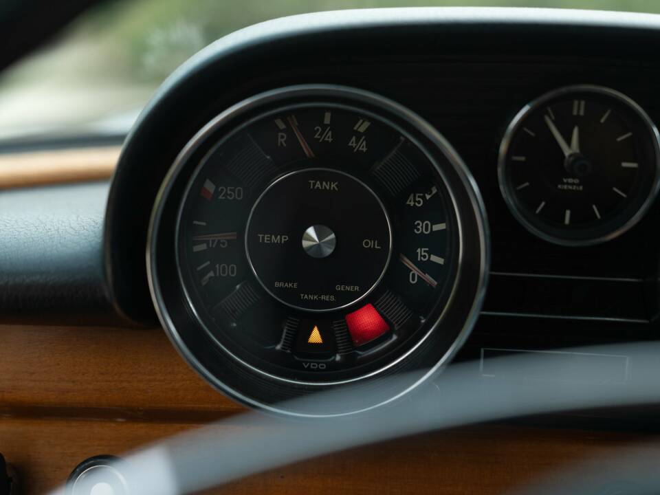 Image 42/50 of Mercedes-Benz 300 SEL 3.5 (1973)