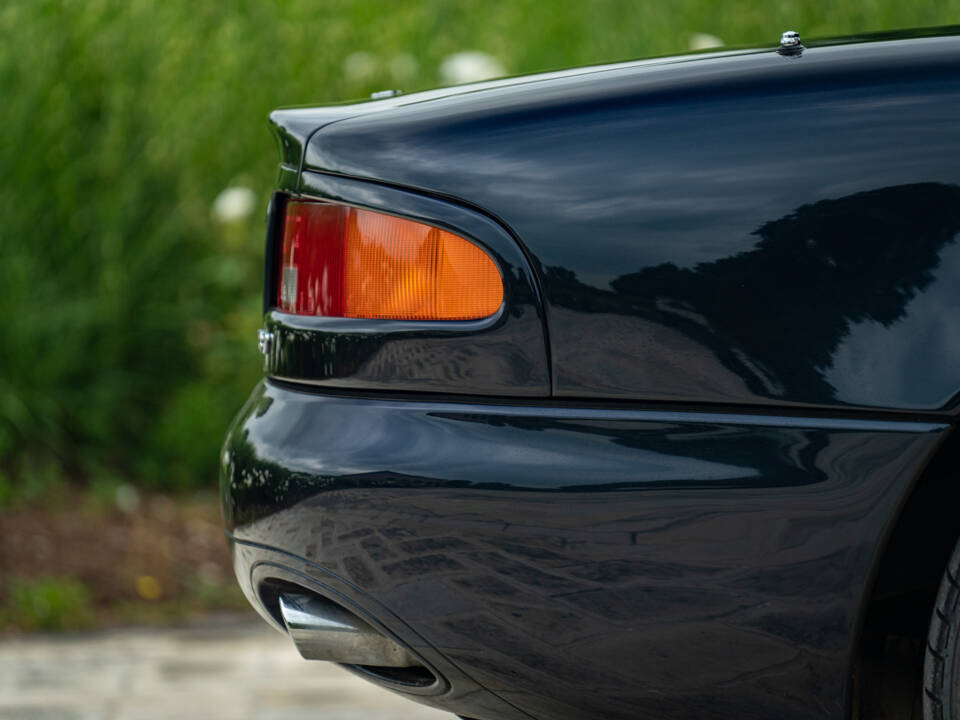 Bild 8/37 von Aston Martin DB 7 Volante (1998)