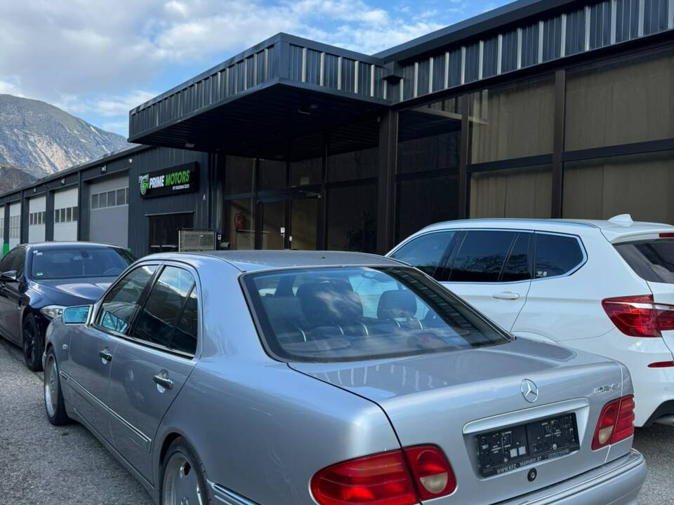 Bild 1/4 von Mercedes-Benz E 50 AMG (1997)