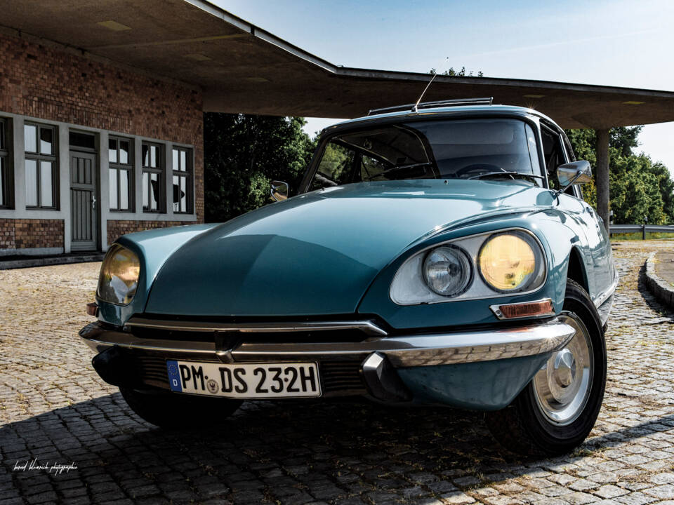 Image 3/30 of Citroën DS 23 Pallas (1975)