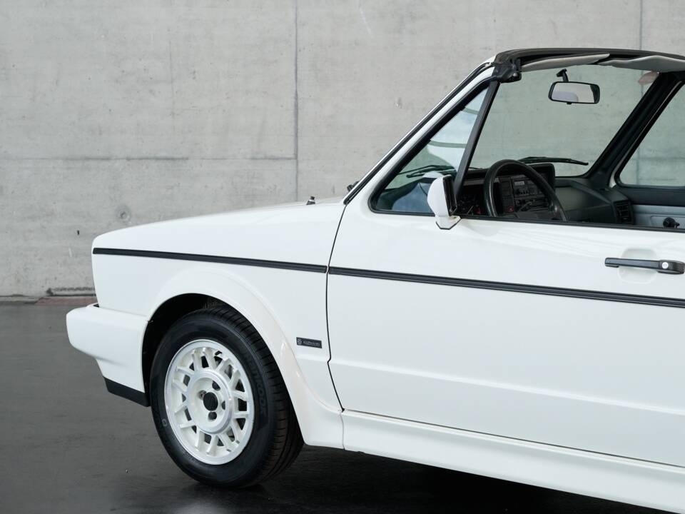 Image 20/50 of Volkswagen Golf Mk I Convertible 1.8 (1989)