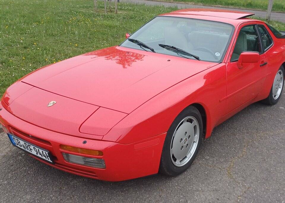 Bild 3/7 von Porsche 944 Turbo (1987)