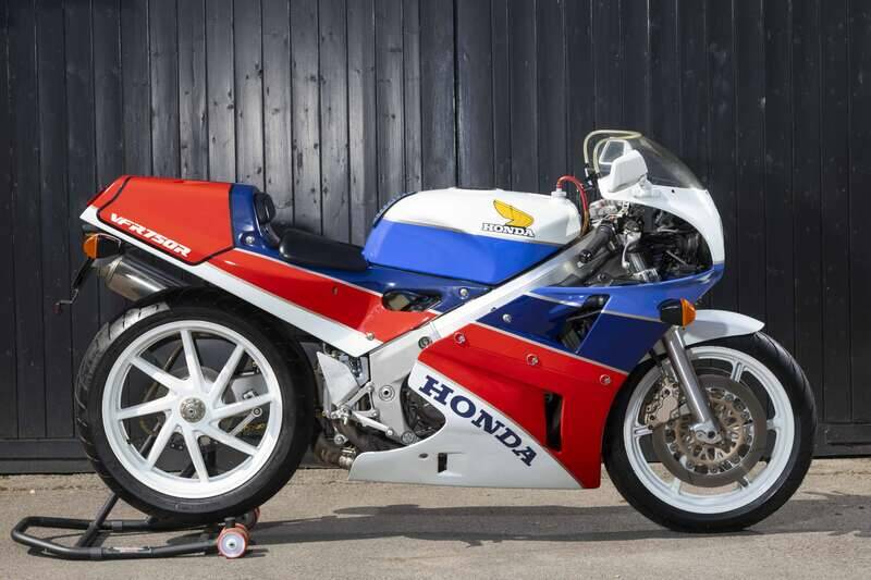 Bild 1/50 von Honda VFR 750R RC 30 (1989)