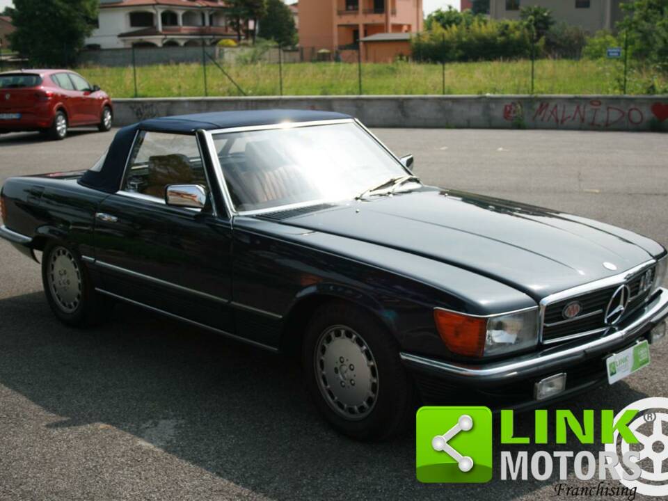 Image 5/10 de Mercedes-Benz 380 SL (1983)