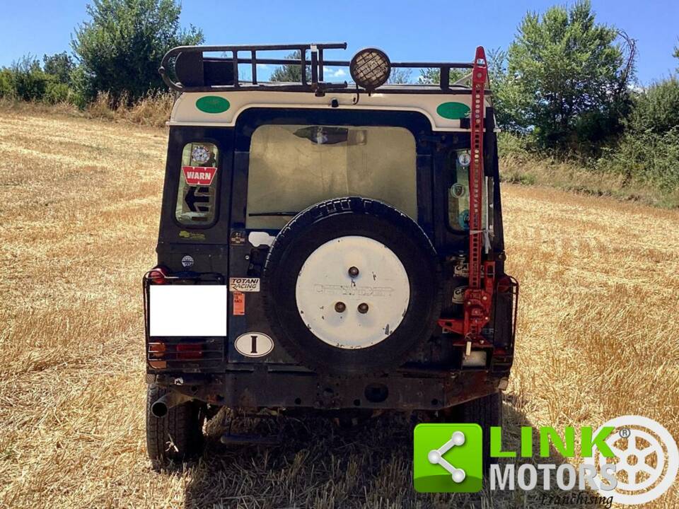 Immagine 6/10 di Land Rover Defender 110 Td5 (1999)