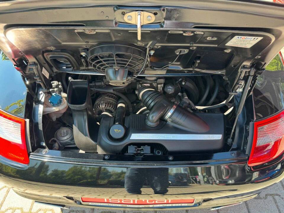 Image 18/20 of Porsche 911 Carrera (2006)