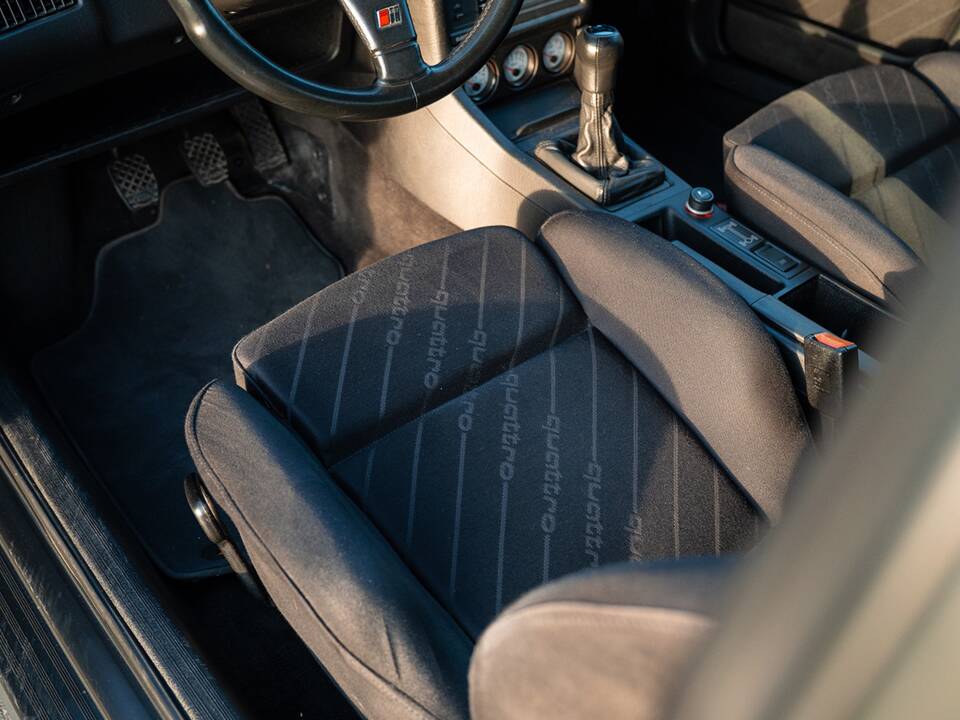 Bild 21/54 von Audi quattro 20V (1991)
