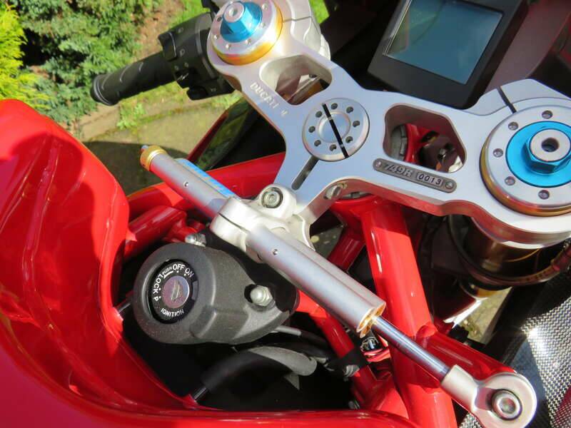 Bild 11/48 von Ducati 749 R (2005)