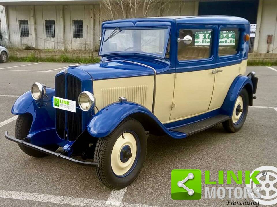 Image 1/10 of Renault Monaquatre (1932)