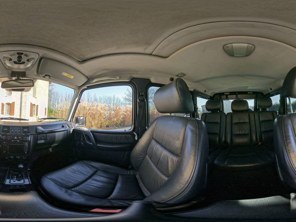 Image 48/48 of Mercedes-Benz G 400 CDI (SWB) (2002)