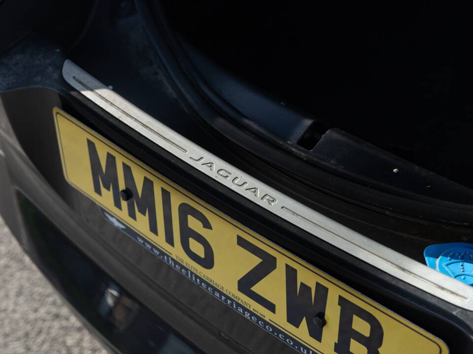 Image 43/45 of Jaguar F-Type (2016)