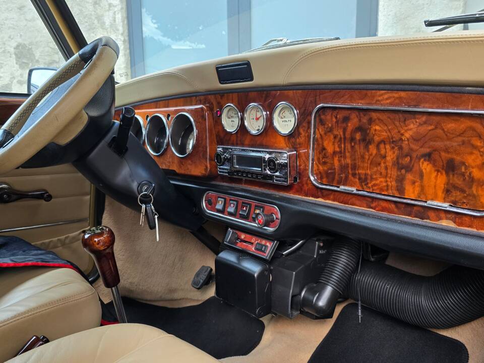 Immagine 27/32 di Mini Cooper 1.3i MPI (2000)