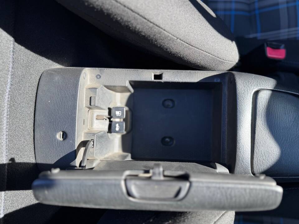 Imagen 28/43 de Mazda MX-5 1.8 (2001)