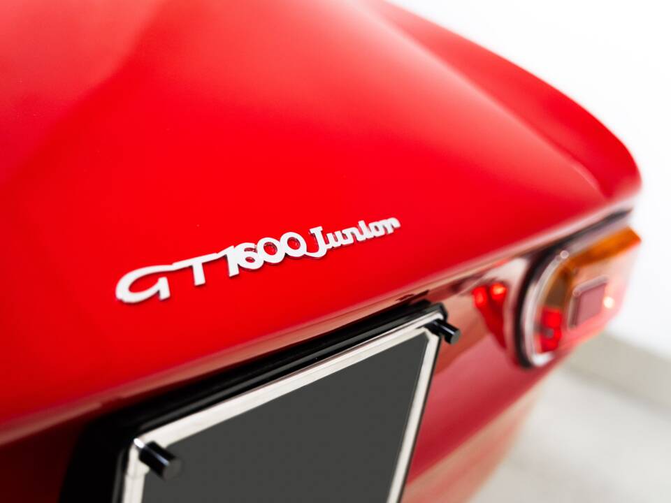 Bild 29/32 von Alfa Romeo Giulia 1600 GT Junior (1972)