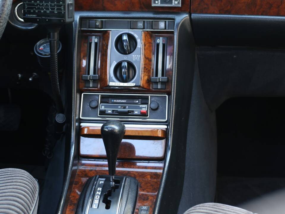 Afbeelding 15/46 van Mercedes-Benz 450 SEL 6,9 (1977)