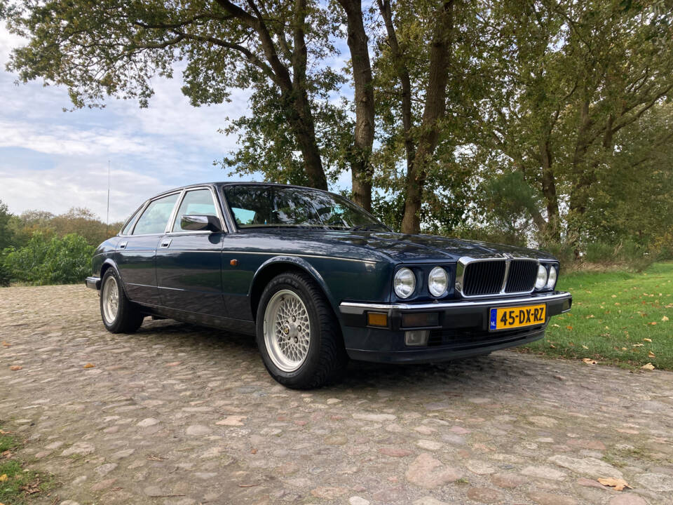 Afbeelding 2/37 van Jaguar XJ12 6.0 (1993)