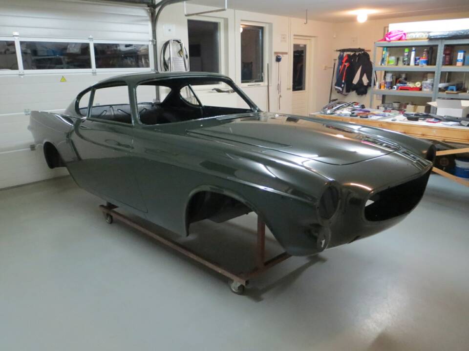 Image 13/50 of Volvo 1800 S (1968)