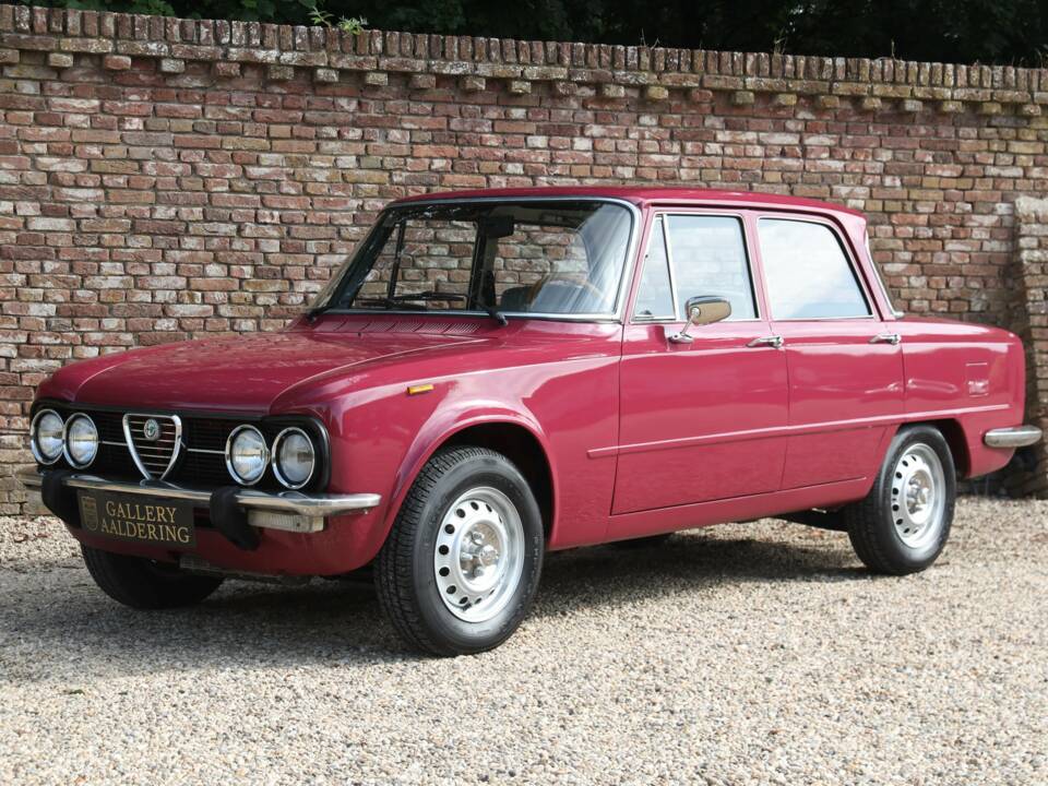 Bild 15/50 von Alfa Romeo Giulia Nuova Super 1300 (1975)