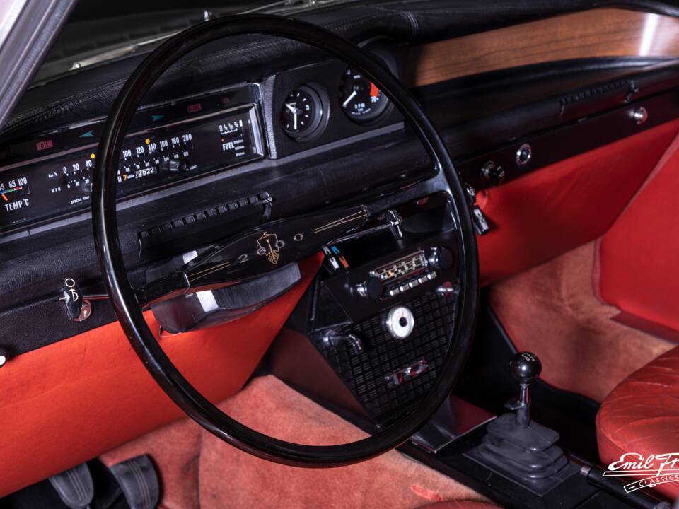 Imagen 4/8 de Rover 2000 TC (1969)